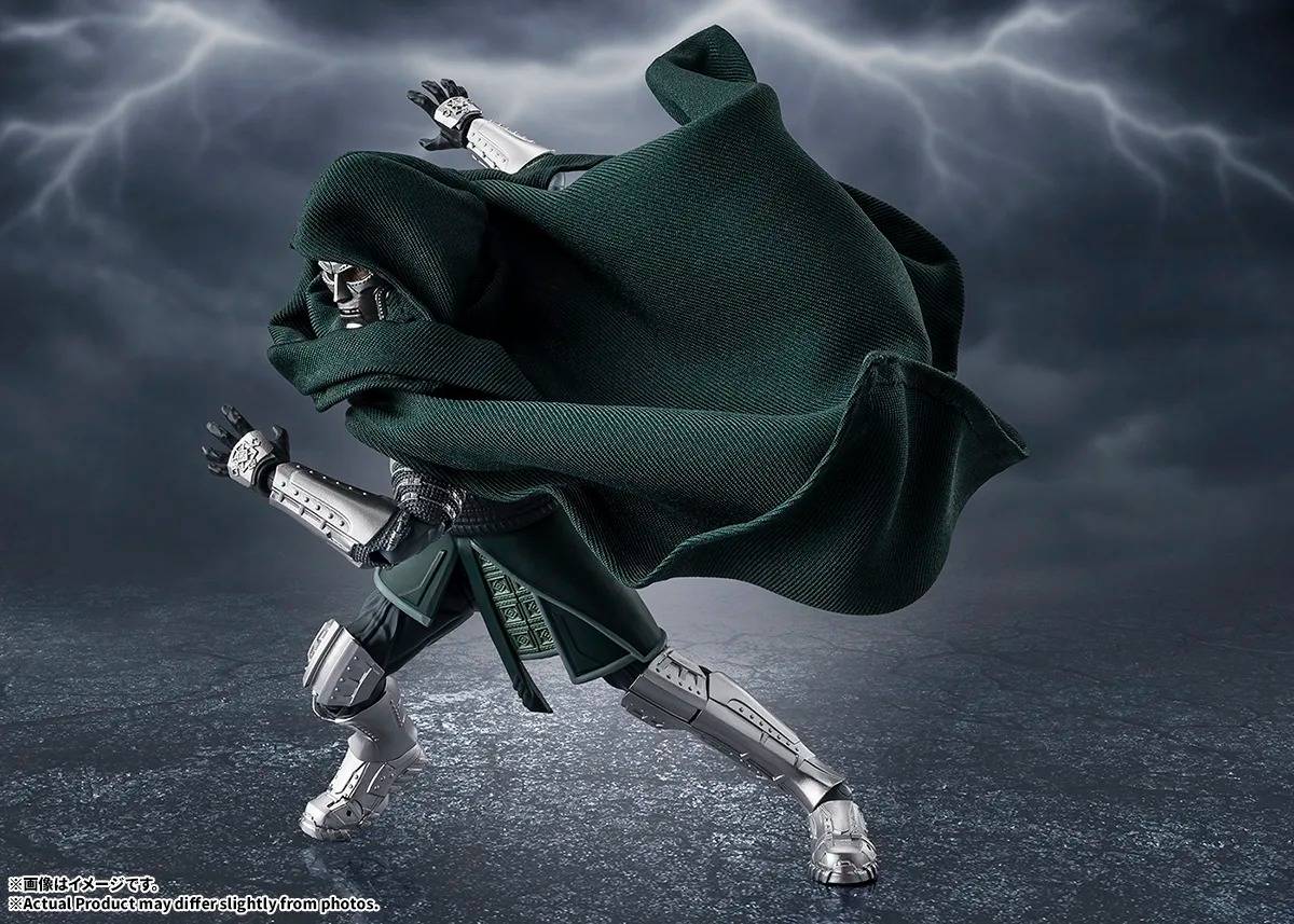 S.H. Figuarts Avengers: Doomsday - Doctor Doom